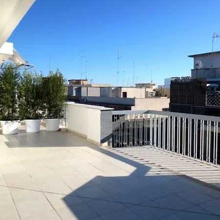 Gatto Bianco Le Terrazze Барі