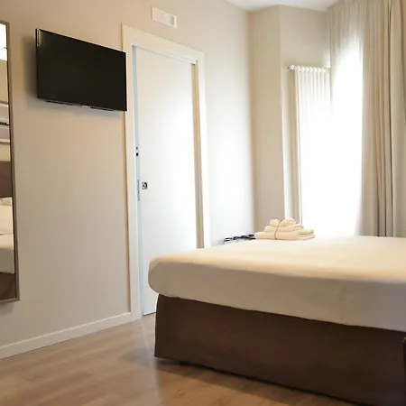 Gatto Bianco Le Terrazze Pensiune Bari